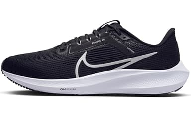 NIKE Air Zoom Pegasus 40, Sneaker Hombre, Black/White-Iron Grey, 44.5 EU