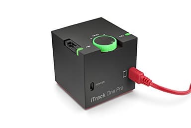 Focusrite iTrack One - Preamplificador de micrófono compacto y entrada de guitarra
