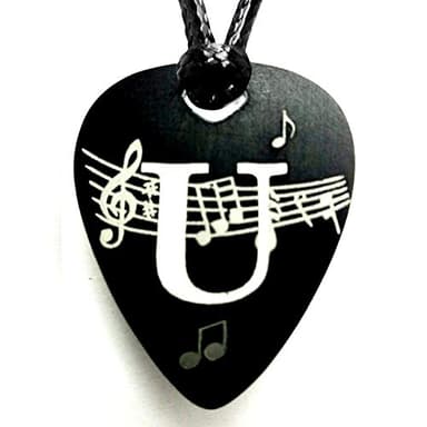 Collar Inicial en Púa de Guitarra personalizado- Aluminio Anodizado Negro-Regalo para músicos y amantes de la música-Accesorio Guitarras-Colgante para hombre/mujer-Partitura Inicial U